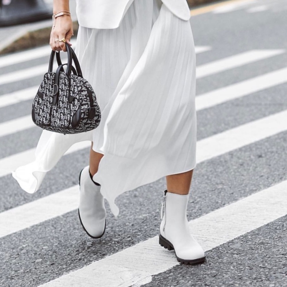 SOREL Phoenix Zip Boots